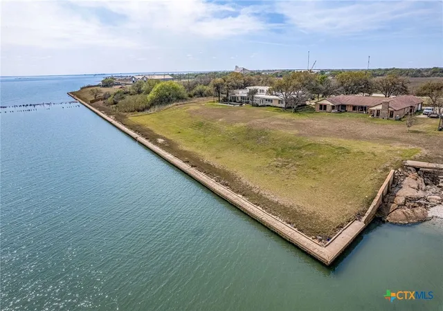 3rd image of 1640 S Virginia St, Port Lavaca, TX 77979 | MLS# 608325