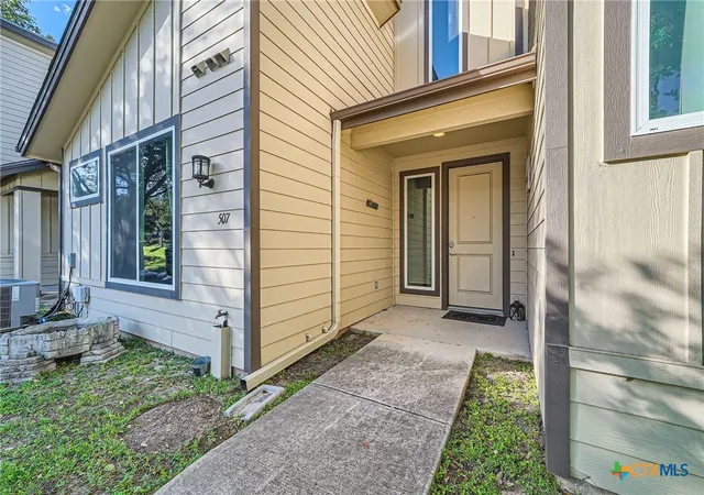 3rd image of 507 Venture Blvd, Lago Vista, TX 78645 | MLS# 608391