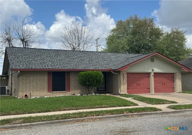 2nd image of 401 Shiloh Dr, Victoria, TX 77904 | MLS# 607248
