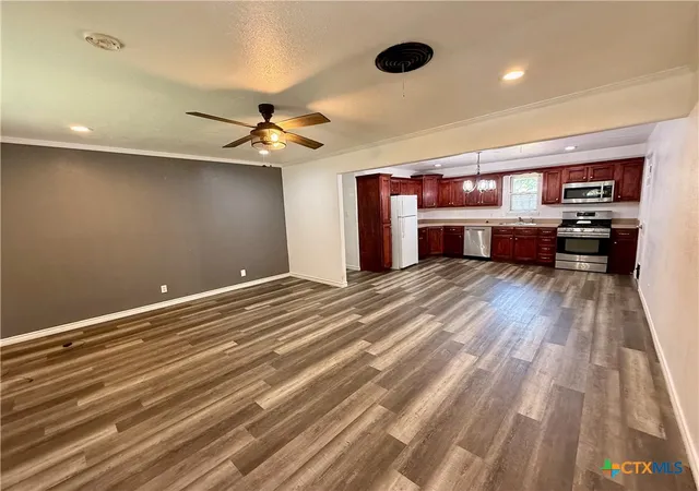 Homes for sale in Gatesville, TX | 1504 Bridge St, Gatesville, TX 76528 | MLS# 608359