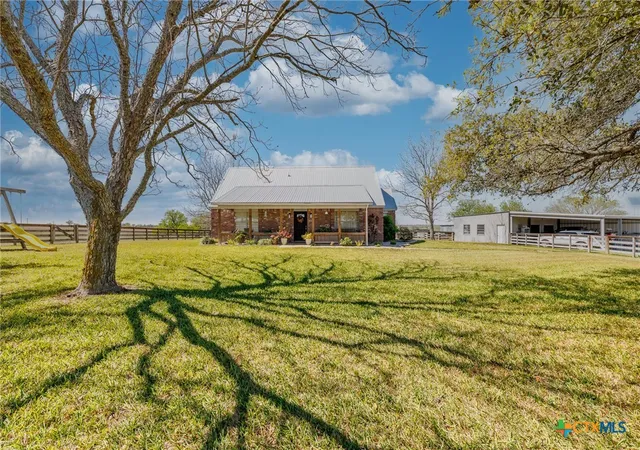 Homes for sale in Yoakum, TX | 2110 Immenhauser Rd, Yoakum, TX 77995 | MLS# 608287