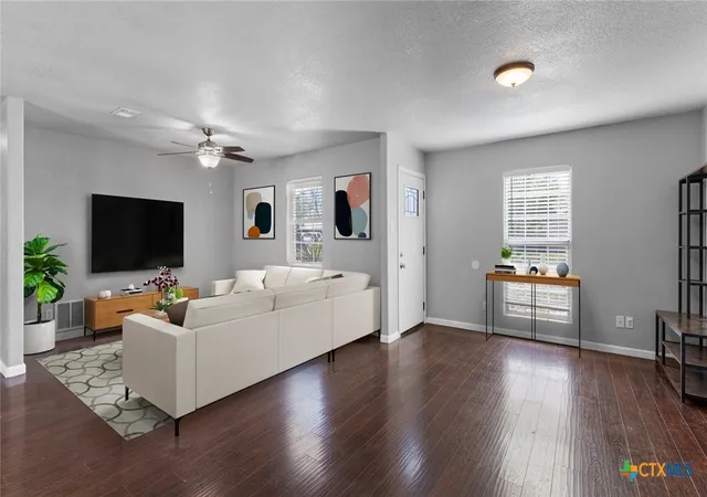 4th image of 236 Glenbrook Dr, New Braunfels, TX 78130 | MLS# 608094