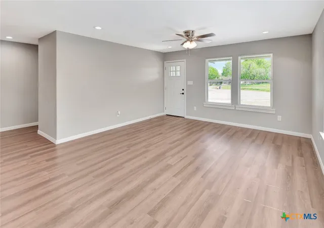 Photo 3 of Sale Pending at 112 Missy Ln, Victoria, TX 77901 | MLS# 608159 | Listing updated on 2026-07-20