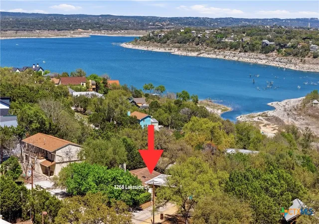 Homes for sale in Canyon Lake, TX | 1268 W Lakeside Dr, Canyon Lake, TX 78133 | MLS# 608417