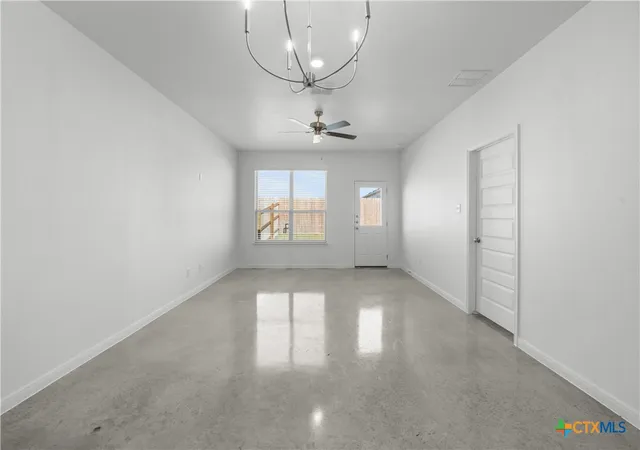 Listing Photo 5 - Condo for sale in building located at 3901 American Elm Dr, Killeen, TX 76549