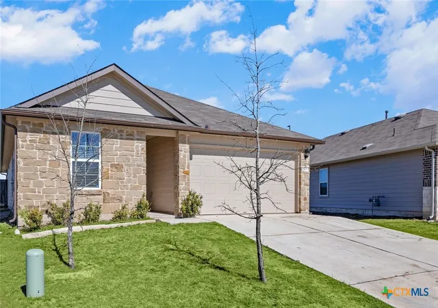 2nd image of 1425 London Wy, Lockhart, TX 78644 | MLS# 608604