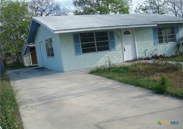 Homes for sale in Seguin, TX | 602 Silva St, Seguin, TX 78155 | MLS# 608002