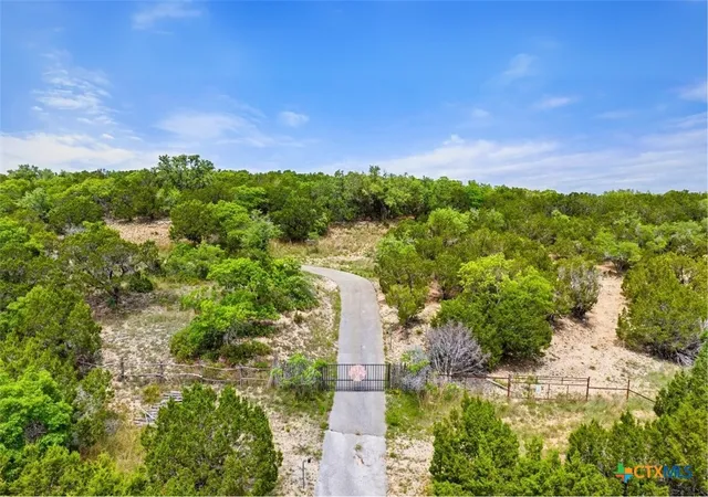 3rd image of 17 September Rdg, Johnson City, TX 78636 | MLS# 608673