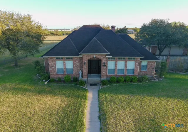 5th image of 604 Texas Ave, Shiner, TX 77984 | MLS# 607953