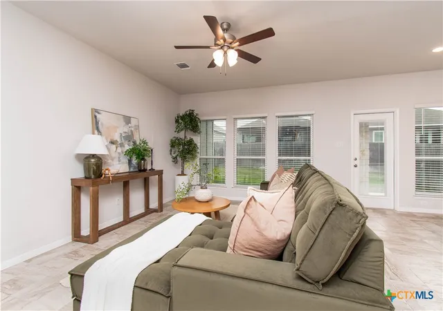 4th image of 736 Jersey Ct, Troy, TX 76579 | MLS# 608267