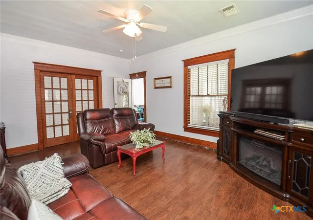 Photo 4 of Single family home for sale at 205 Main St, Palacios, TX 77465 | MLS# 608815 | Listing updated on 2026-10-02