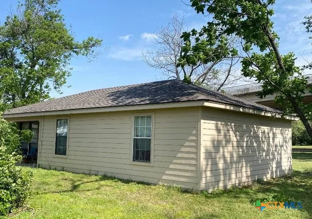 Photo 2 of Single family home for sale at 9 S 19th Street, Temple, TX 76504 | MLS# 608836 | Listing updated on 2026-04-24