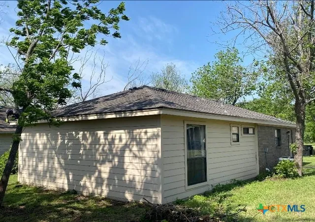 Photo 3 of Single family home for sale at 9 S 19th Street, Temple, TX 76504 | MLS# 608836 | Listing updated on 2026-04-24