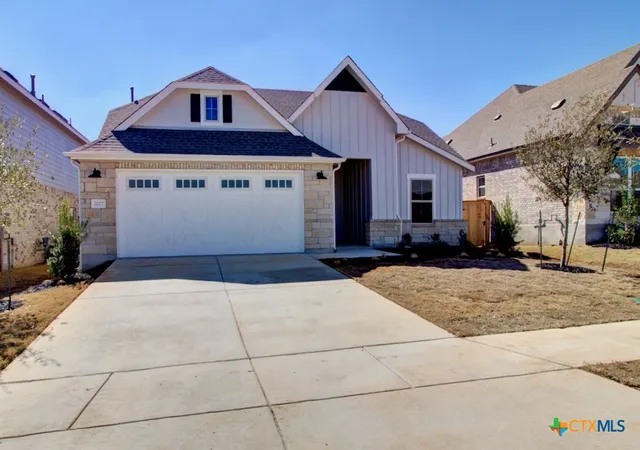 Single family home for sale at 747 Navarro St, New Braunfels, TX 78132 | MLS# 608889 | Listing updated on 2026-07-29