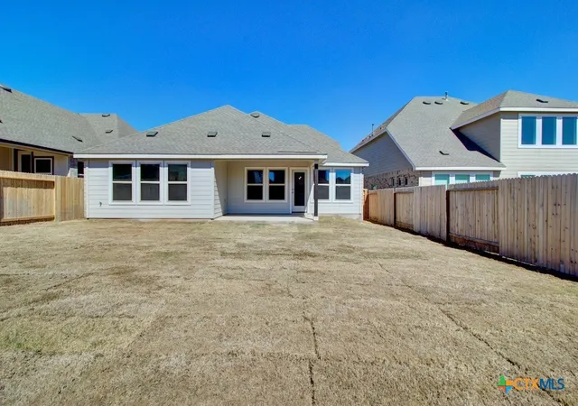 Photo 3 of Single family home for sale at 747 Navarro St, New Braunfels, TX 78132 | MLS# 608889 | Listing updated on 2026-07-29