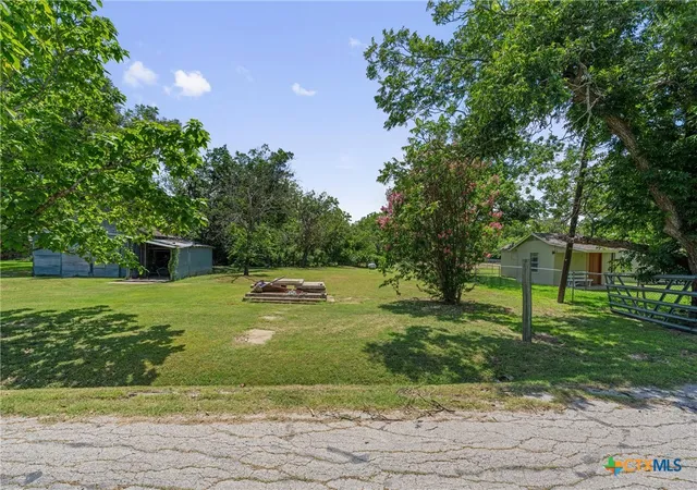 Photo 1 of Land for sale at 101 West Ave, Florence, TX 76527 | MLS# 609051 | Listing updated on 2026-04-18