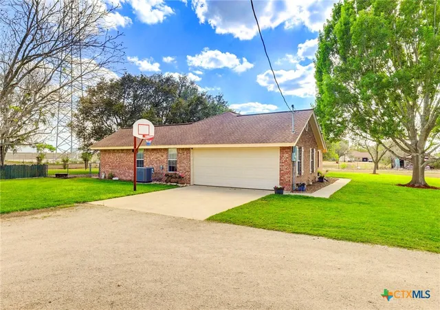 Homes for sale in Poth, TX | 8416 Fm 541, Poth, TX 78160 | MLS# 608988