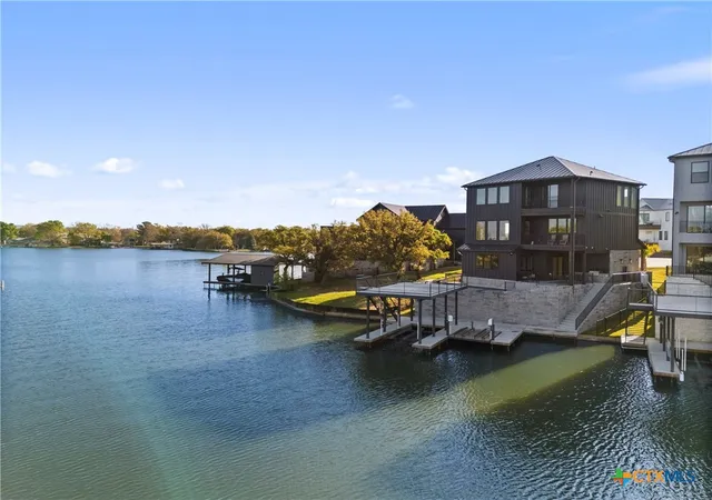3rd image of 175 Pointview Dr, Marble Falls, TX 78654 | MLS# 607901