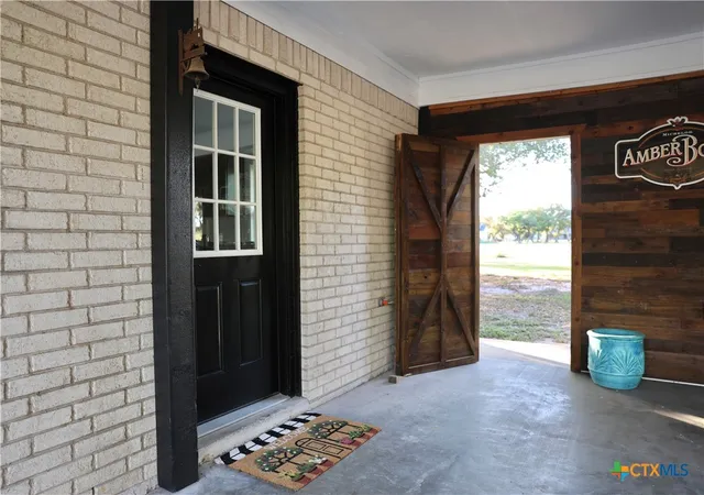 Homes for sale in Inez, TX | 264 Live Oak Dr, Inez, TX 77968 | MLS# 609314