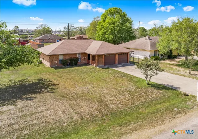 Homes for sale in Victoria, TX | 307 Pheasant Dr, Victoria, TX 77905 | MLS# 609309