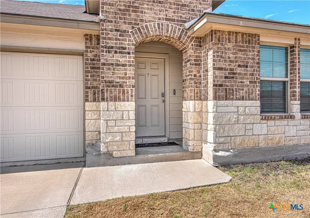 Photo 3 of Single family home for sale at 9801 Kensley Rose Dr, Killeen, TX 76542 | MLS# 608620 | Listing updated on 2026-10-01