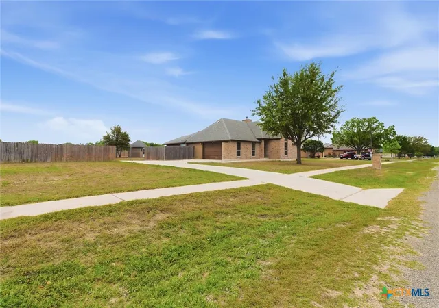 3rd image of 197 Thomas Dr, Martindale, TX 78655 | MLS# 609375