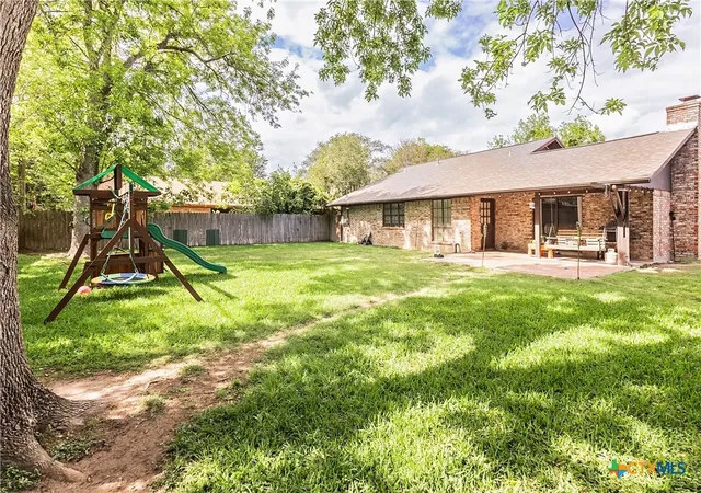 Homes for sale in Victoria, TX | 227 Briarmeadow Ln, Victoria, TX 77904 | MLS# 609570