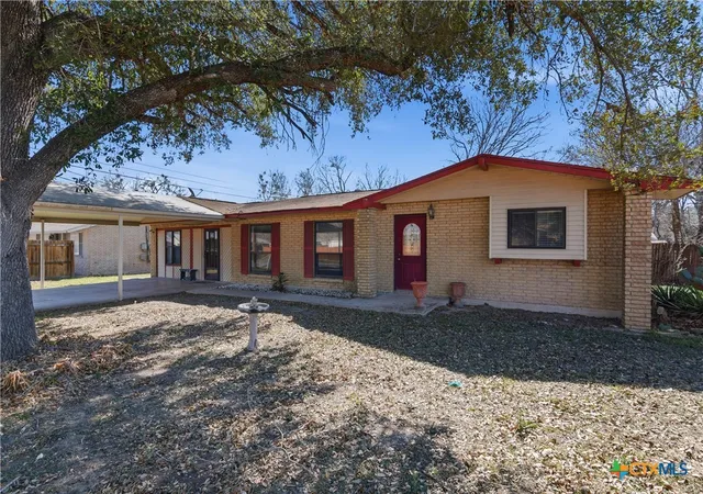 1st image of 102 Runnel St, Seguin, TX 78155 | MLS# 609481
