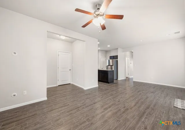 Photo 2 of Single family home for sale at 420 Spiny Lizard Ln, San Marcos, TX 78666 | MLS# 609653 | Listing updated on 2026-06-29