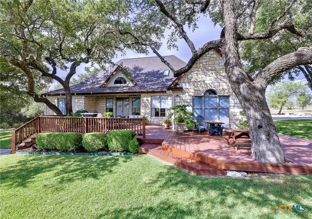 4th image of 154 Quarry Pt, New Braunfels, TX 78132 | MLS# 607408