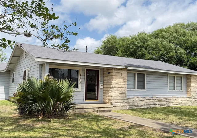 2nd image of 1902 Navidad St, Victoria, TX 77901 | MLS# 609726