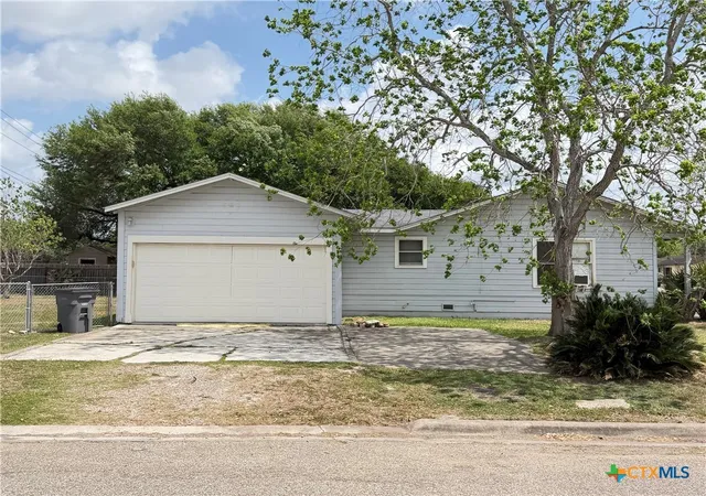 3rd image of 1902 Navidad St, Victoria, TX 77901 | MLS# 609726