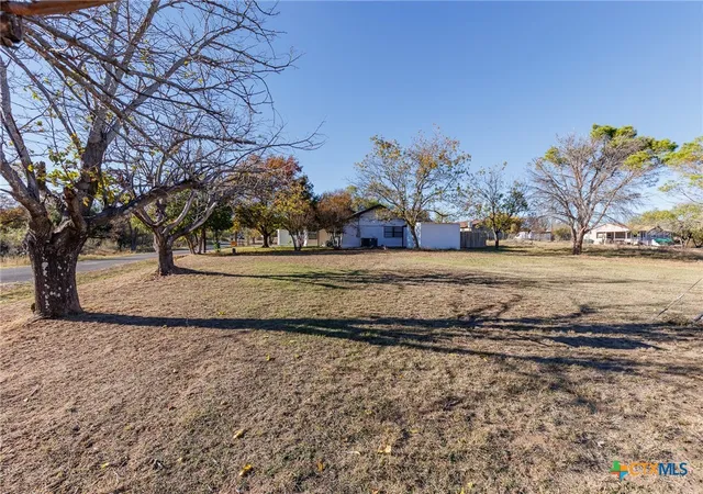 Homes for sale in Granite Shoals, TX | 139 E Cottonwood Dr, Granite Shoals, TX 78654 | MLS# 609807