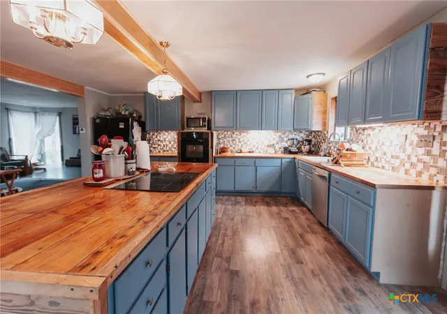 Photo 3 of Single family home for sale at 200 Williams St, Cuero, TX 77954 | MLS# 609829 | Listing updated on 2026-07-27