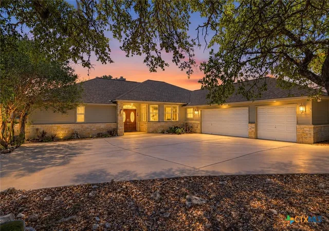Photo 2 of Single family home for sale at 1000 Bamc Dr, Canyon Lake, TX 78133 | MLS# 610011 | Listing updated on 2026-10-06