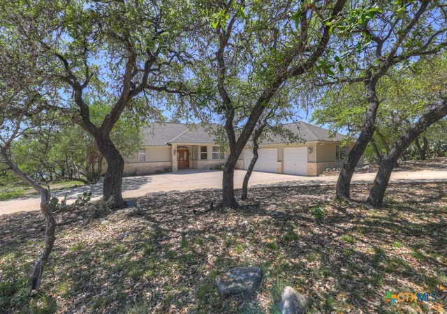 Photo 3 of Single family home for sale at 1000 Bamc Dr, Canyon Lake, TX 78133 | MLS# 610011 | Listing updated on 2026-05-27