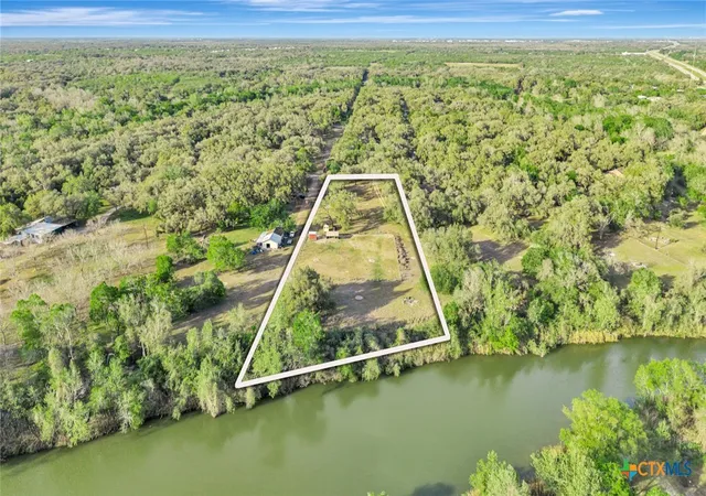 1st image of 405 Camino Dr, Victoria, TX 77905 | MLS# 609336