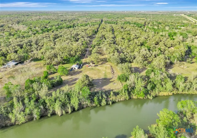 5th image of 405 Camino Dr, Victoria, TX 77905 | MLS# 609336