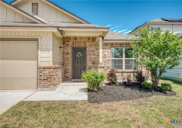 3rd image of 829 Stonemanor, Seguin, TX 78155 | MLS# 610000