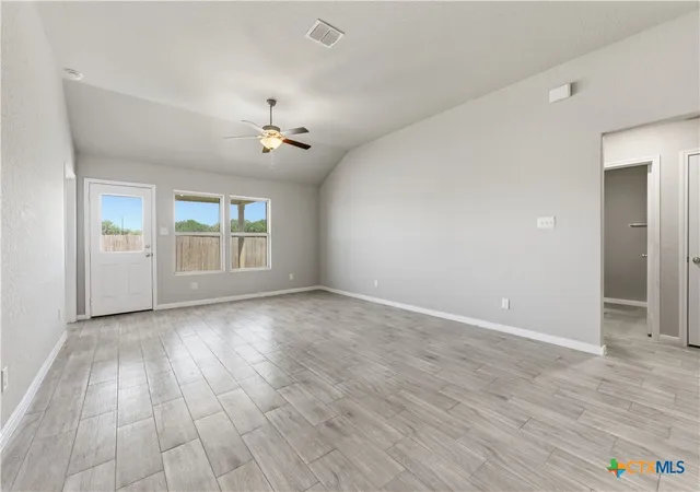 5th image of 829 Stonemanor, Seguin, TX 78155 | MLS# 610000