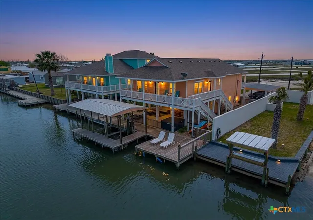 Homes for sale in Rockport, TX | 838 Rattlesnake Point Rd, Rockport, TX 78382 | MLS# 610184