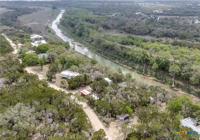 4th image of 500 Hideaway Dr, Spring Branch, TX 78070 | MLS# 610196