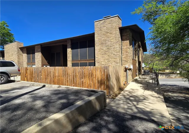 2nd image of 801 Old Ranch Road 12, San Marcos, TX 78666 | MLS# 610186