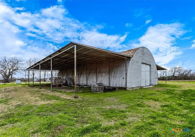 3rd image of 108 Palacios, La Ward, TX 77970 | MLS# 610217