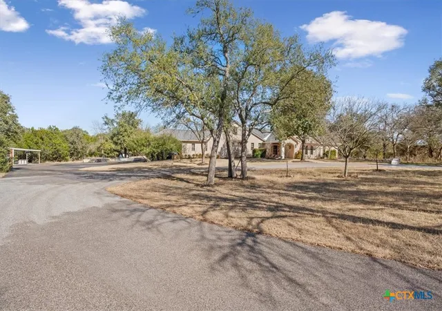 Photo 2 of Single family home for sale at 8841 Brewer Ln, Salado, TX 76571 | MLS# 610259 | Listing updated on 2026-07-28