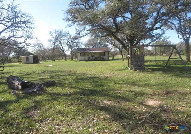 3rd image of 1923 Co Rd 286, Edna, TX 77957 | MLS# 608033