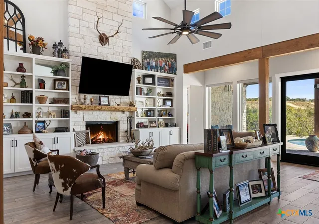 5th image of 2105 Legacy Hills Dr, Johnson City, TX 78636 | MLS# 610294