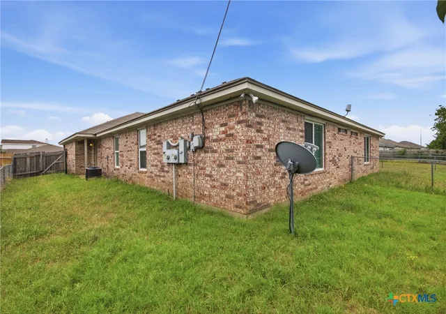 Listing Photo 4 - Condo for sale in building located at 4211 Thunder Creek Dr, Killeen, TX 76549