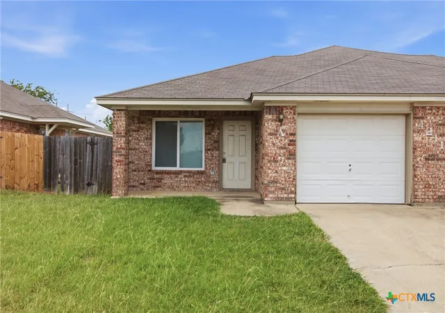Listing Photo 5 - Condo for sale in building located at 4211 Thunder Creek Dr, Killeen, TX 76549