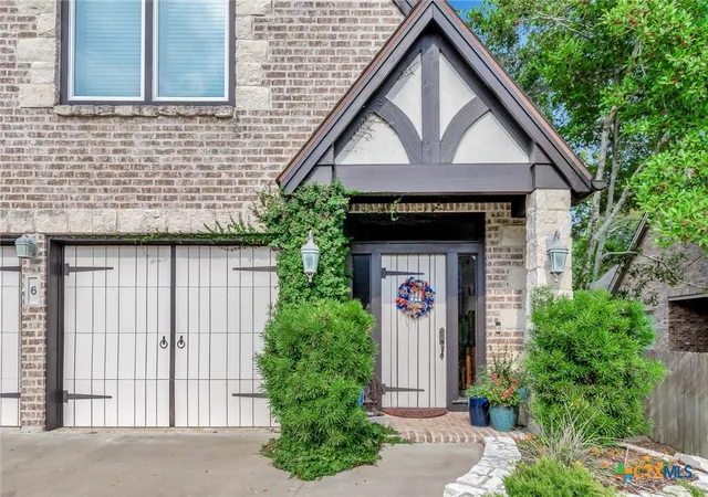 Photo 2 of Single family home for sale at 6 Cotswold Ln, Victoria, TX 77904 | MLS# 610307 | Listing updated on 2026-04-23
